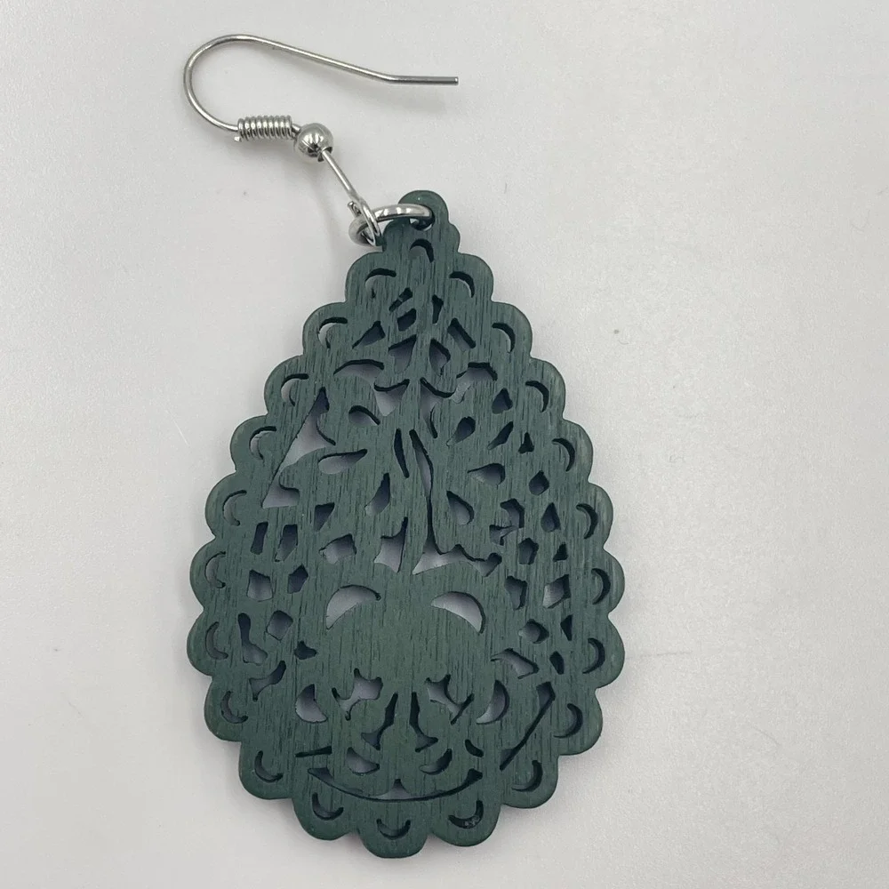 VTG Boho Retro Wooden Filigree Teardrop Earrings Set Mustard Yellow & Sage Green